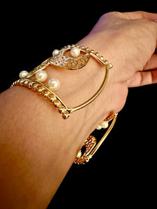 Pearl gold finish bracelet