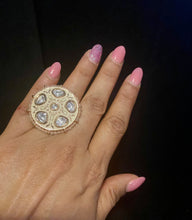 Load image into Gallery viewer, Ivory  kundan ring
