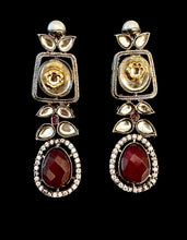 Load image into Gallery viewer, Ruby Victorian style oxidized set

