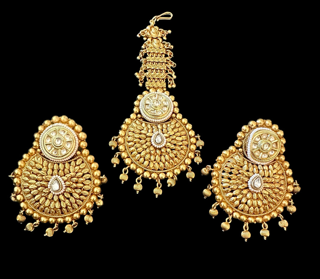 Gold plated tikka n earrings