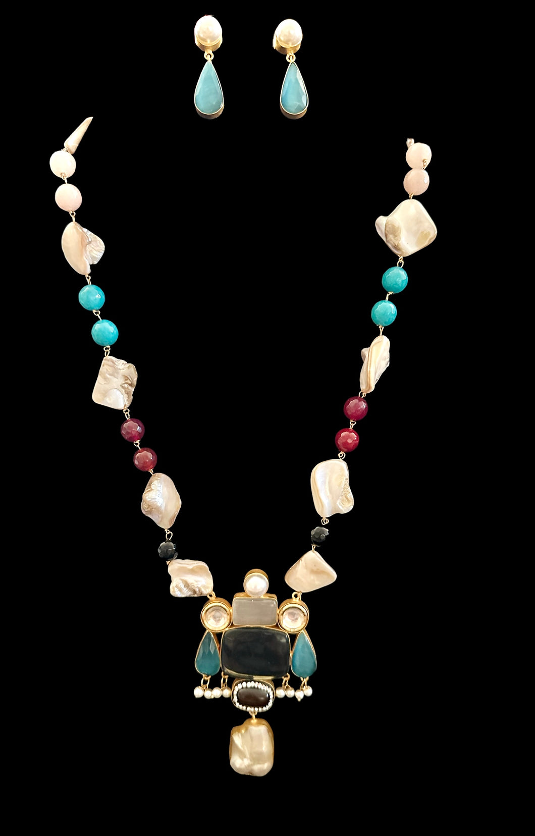 Blue agate necklace set