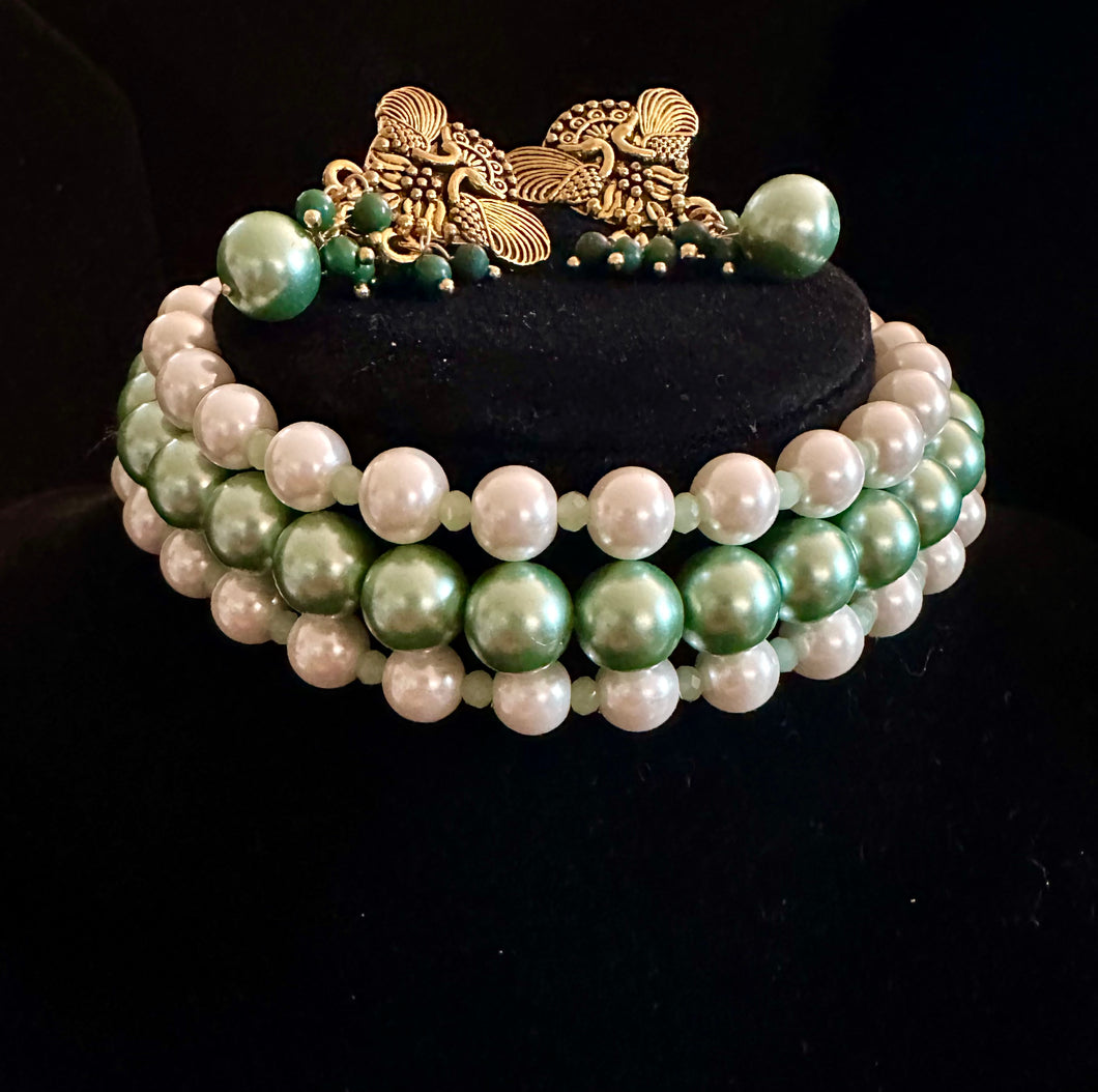 Green n white pearls choker set