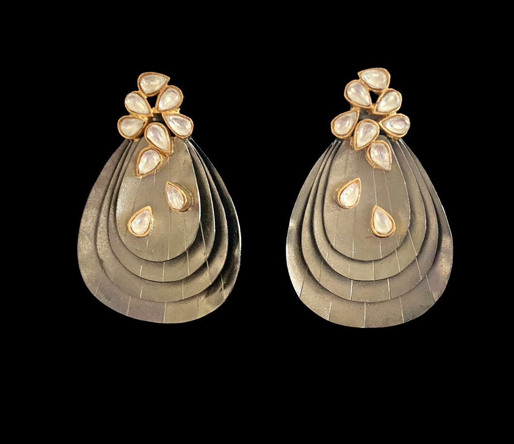 Oxidized polish kundan earrings