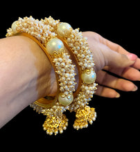Load image into Gallery viewer, Set of bangles

