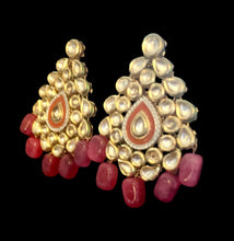 Load image into Gallery viewer, Fuchsia kundan earrings
