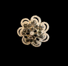 Load image into Gallery viewer, Black flower ring
