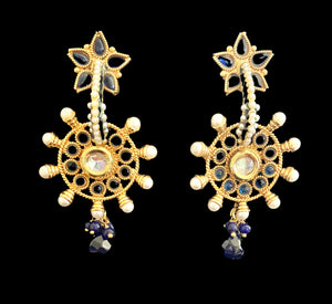 Sapphire golden polish earrings