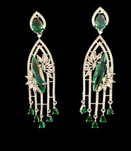 Load image into Gallery viewer, Emerald green earrings
