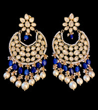 Load image into Gallery viewer, Sapphire kundan earrings
