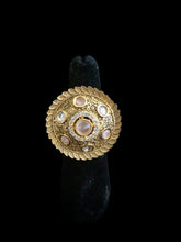 Load image into Gallery viewer, Round gold kundan ring
